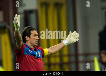 Mailand, Italien. 15. November 2013. Gianluigi Buffon (ITA) Fußball / Fußball: internationale Freundschaftsspiel zwischen Deutschland und Italien 1: 1 im Giuseppe Meazza Stadium in Mailand, Italien. © Maurizio Borsari/AFLO/Alamy Live-Nachrichten Stockfoto
