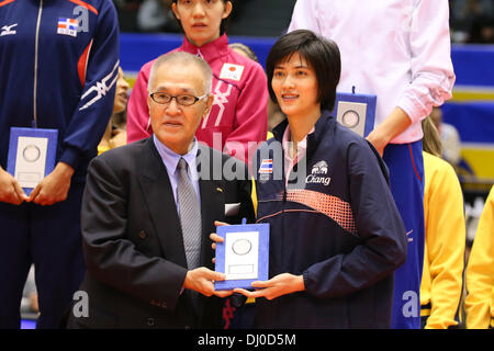 Tokyo Metropolitan Gymnasium, Tokio, Japan. 17. November 2013. Pleumjit Thinkaow (THA), 17. November 2013 - Volleyball: Volleyball World Grand Champions Cup Frauen Siegerehrung am Tokyo Metropolitan Gymnasium, Tokio, Japan. © AFLO SPORT/Alamy Live-Nachrichten Stockfoto