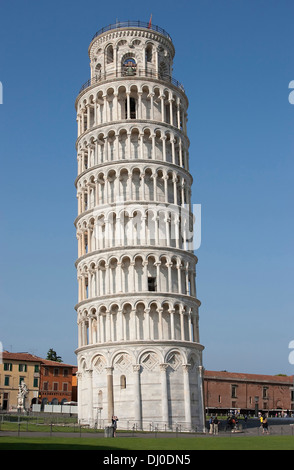 Schiefe Turm von Pisa (Torre Pendente di Pisa), Pisa, Toskana, Italien. Stockfoto