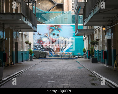 Streetart von Dale Grimshaw in Scrutton Street, East London, England Stockfoto