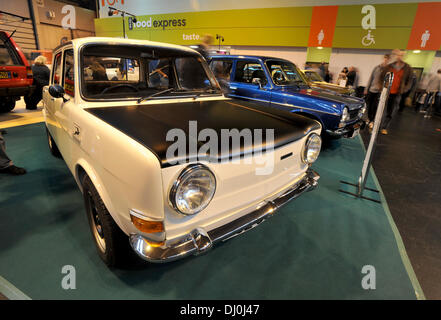 Birmingham, Vereinigtes Königreich. 16. November 2013. Oldtimer Autos auf dem Display an Lancaster Insurance NEC Classic Car Show in Birmingham. © Matthew Richardson/Alamy Live-Nachrichten Stockfoto