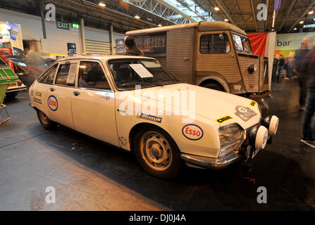 Birmingham, Vereinigtes Königreich. 16. November 2013. Oldtimer Autos auf dem Display an Lancaster Insurance NEC Classic Car Show in Birmingham. © Matthew Richardson/Alamy Live-Nachrichten Stockfoto