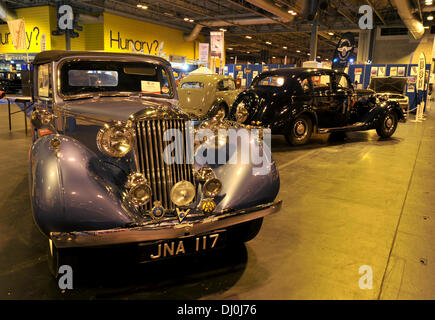 Birmingham, Vereinigtes Königreich. 16. November 2013. Oldtimer Autos auf dem Display an Lancaster Insurance NEC Classic Car Show in Birmingham. © Matthew Richardson/Alamy Live-Nachrichten Stockfoto