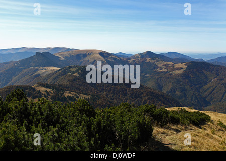 Nationalpark Velka Fatra vom Gipfel des Rakytov, Blick Richtung Borisov, Slowakei. Stockfoto