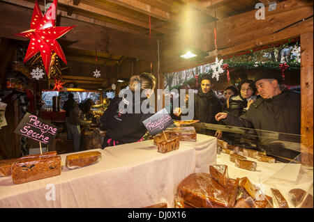 Piemont, Turin, Italien. 17. November 2013.  Vom 9. bis 24. November in Piazza Solferino Französisch Weihnachtsmarkt © wirklich Easy Star/Alamy Live News Stockfoto