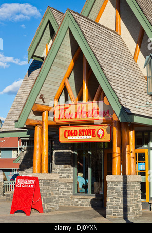 Tim Hortons Fastfood-Restaurant im Zentrum von Jasper, Alberta Kanada Stockfoto