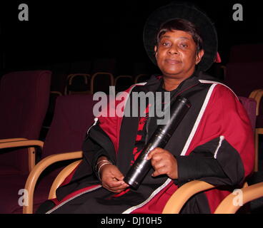 Baroness Lawrence von Clarendon erhält Ehrendoktorwürde von Sheffield Hallam University, Sheffield, South Yorkshire, Großbritannien. Stockfoto