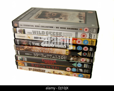 Haufen von Krieg film dvds Stockfoto