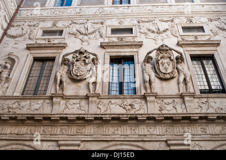 Palazzo Spada Atrium, Renaissancepalast aus dem 16. Jahrhundert entworfen von Francesco Borromini, Rom, Italien Stockfoto