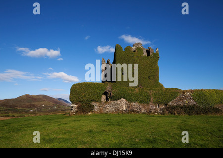 Ballycarberry Burg, die etwa aus dem 16. Jahrhundert, in der Nähe von Caherciveen, Ring of Kerry, County Kerry, Irland Stockfoto