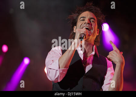 Chicago, Illinois, USA. 20. August 2011. Sänger PAT MONAHAN Zug führt im Charter ein Pavillon auf der nördlichsten Insel in Chicago, Illinois © Daniel DeSlover/ZUMAPRESS.com/Alamy Live-Nachrichten Stockfoto