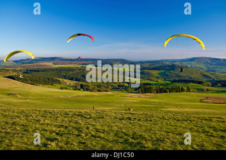 Gleitschirm auf der Wasserkuppe, Rhön, Hessen, Deutschland Stockfoto