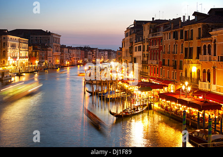 Grand Canale in Venedig. Blick von der Rialto-Brücke Stockfoto