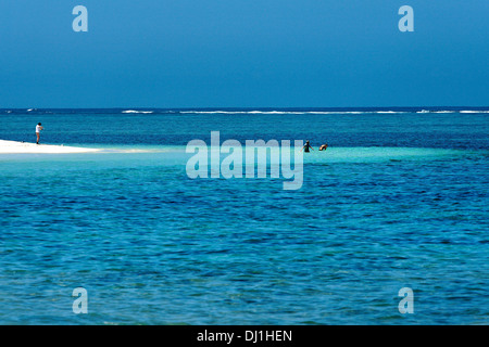 Menschen am weißen Sandstrand, Cape Range National Park, Exmouth Western Australia Stockfoto