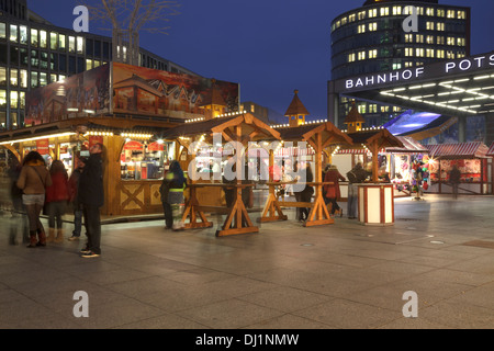 Weihnachtsmarkt am Potsdamer Platz, Berlin, Deutschland Stockfoto