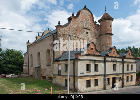 Lesko Synagoge - erbaut in der ersten Hälfte des 17. Jahrhunderts, Bieszczady Polen Europa Stockfoto