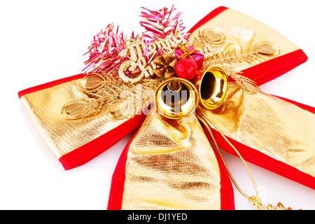 Multifunktionsleiste Weihnachtsdekoration mit Glocken isoliert auf weißem Hintergrund. Stockfoto