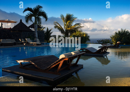 Hotel Palm Hotel & Spa. Palm Spa des Hotels & ist weit von der Stadt von Saint-Pierre, in Petite-Ile, im Süden Landschaft Stockfoto