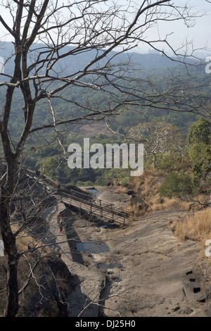 Allgemein-Blick auf die Landschaft aus den Höhlen. Kanheri Höhlen, Borivali, Mumbai, Maharashtra, Indien Stockfoto