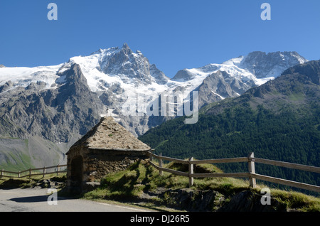 La Meije & Le Chazelet Oratoire oder Oratorium La Grave Ecrins Nationalpark-französische Alpen-Hautes-Alpes-Frankreich Stockfoto
