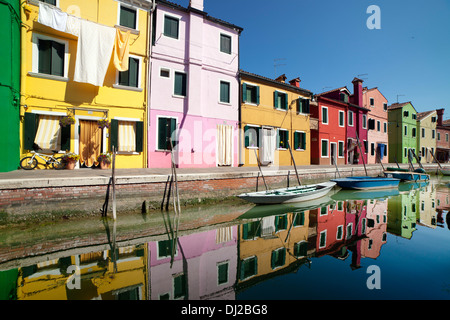 Burano, Venedig - bunte Häuser Stockfoto