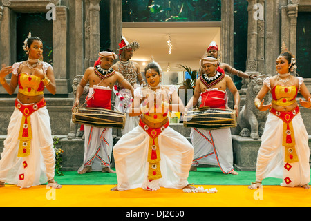 Frauen in indischen Traditionaal Kleid London UK Stockfoto