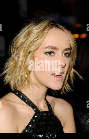 Toronto, Kanada. 19. November 2013. Jena Malone, Ankunft in der kanadischen Premiere von THE HUNGER GAMES: CATCHING FIRE am Scotiabank Theater. Bildnachweis: EXImages/Alamy Live-Nachrichten Stockfoto