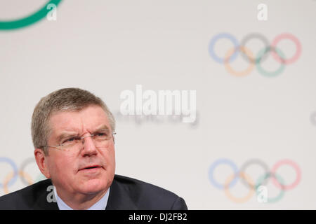 Tokio, Japan. 20. November 2013. Thomas Bach, 20. November 2013: Internationale Olympische Komitee (IOC) Präsident Thomas Bach, IOC-Vizepräsident John Coates und japanischen Olympischen Komitees (JOC) Präsident Tsunekazu Takeda Presse-Konferenz in Tokio, Japan. Bildnachweis: Yusuke Nakansihi/AFLO SPORT/Alamy Live-Nachrichten Stockfoto