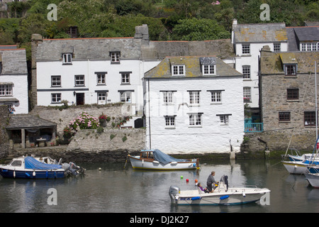 Polperro ist ein malerisches Dorf und Fischerhafen liegt an der Südost-Küste Cornwalls in South West England, UK. Stockfoto