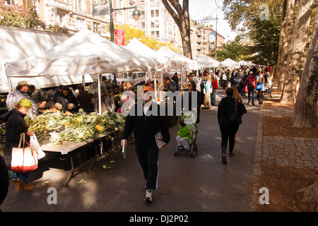 Greenmarket Lebensmittelmarkt, Upper West Side, Manhattan, New York City, Vereinigte Staaten von Amerika. Stockfoto