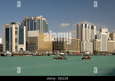 Abra Watertaxis auf dem Dubai Creek, Dubai Stockfoto