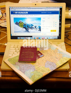 Ryanair stellt neue benutzerfreundliche Website, wie er versucht, sein negative Image zu erneuern. Stockfoto