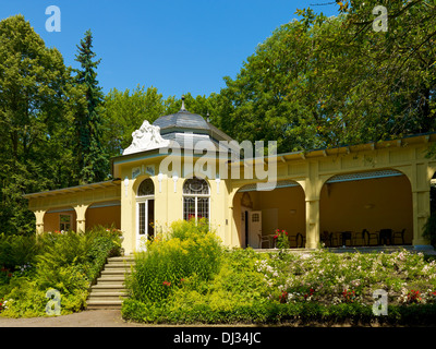 Trinkhalle im Spa Park von Bad Sulza, Thüringen, Deutschland Stockfoto