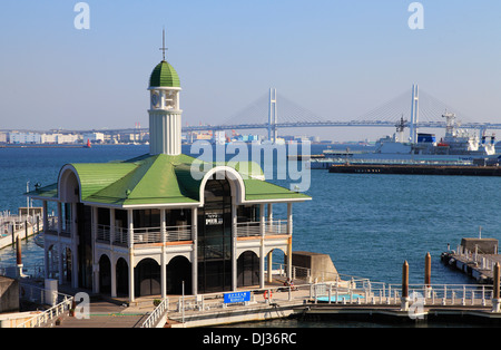 Japan, Yokohama, Minato Mirai, Pukari Pier, Bay Bridge, Hafen, Stockfoto