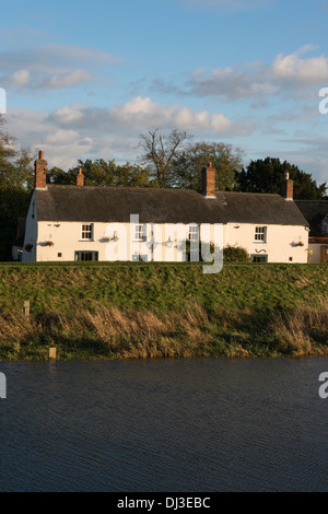 Der Anker im Sutton Gault Fenland Pub und Restaurant befindet sich in der Nähe von Ely Cambridgeshire UK auf der alten Bedord-Stufen Stockfoto