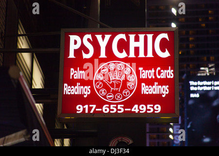 Psychische Zeichen, Times Square, New York City, Vereinigte Staaten von Amerika. Stockfoto