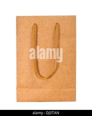 eine braune Einkaufstasche mit Griffen auf weißem Hintergrund Stockfoto