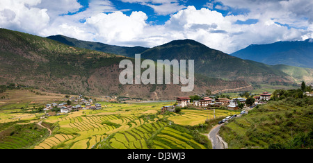 Bhutan, Punakha, Panoramablick des Tales von Lobesa in Richtung Wangdue Phodrang Stockfoto