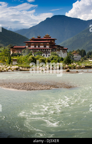 Bhutan, Punakha Dzong am Zusammenfluss der Flüsse Mo und Pho Chhu Stockfoto