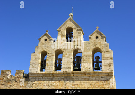 Glockenturm, Kirche von Saintes-Maries-de-la-Mer Stockfoto