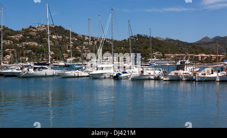 Boote im Hafen von Port Andratx Stockfoto