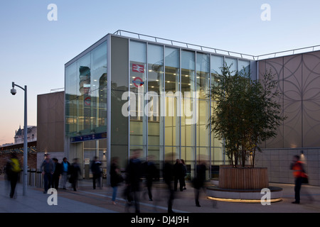 Der Eingang zum Bahnhof Paddington, London, England Stockfoto
