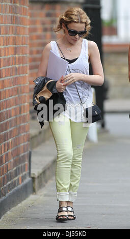 Kylie Minogue lässt ihre Verwaltungsgesellschaft in West London London, England - 01.06.12 Stockfoto