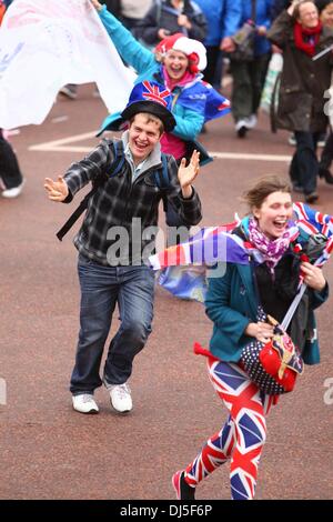 Atmosphäre der königlichen Familie auf dem Balkon des Buckingham Palace nach der Königin Diamond Jubilee Prozession London, England - 05.06.12 Stockfoto