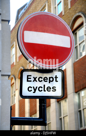 London, England, Vereinigtes Königreich. Kein Eintrag Zeichen - mit Ausnahme von Zyklen Stockfoto