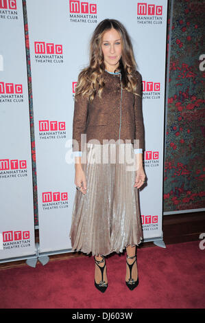 New York, USA. 21. November 2013. Sarah Jessica Parker Ankunft bei der Premierenfeier für die Welt-Premiere von THE COMMONS von PENSACOLA in der BRASSERIE 8 ½. (Christopher Childers/EXImages) Stockfoto