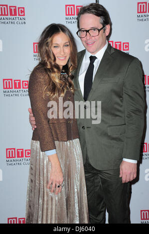 New York, USA. 21. November 2013. Sarah Jessica Parker und Matthew Broderick Ankunft bei der Premierenfeier für die Welt-Premiere von THE COMMONS von PENSACOLA in der BRASSERIE 8 ½. (Christopher Childers/EXImages) Stockfoto