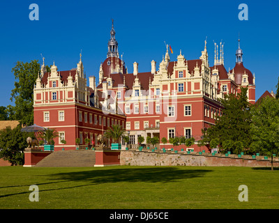 Neues Schloss in der Oberlausitz Muskauer Park, Bad Muskau, Sachsen, Deutschland Stockfoto