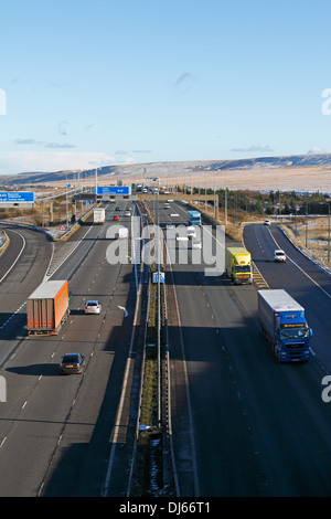 Trans Pennine Autobahn M62 aus der Pennine Way Steg, Windy Hill in der Nähe von Saddleworth Moor, West Yorkshire. Höchste Autobahn in England. Stockfoto