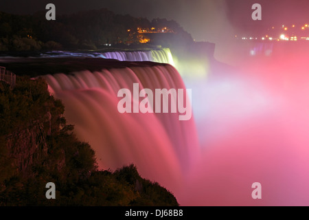 Niagara-Fälle bei Nacht, New York, USA Stockfoto